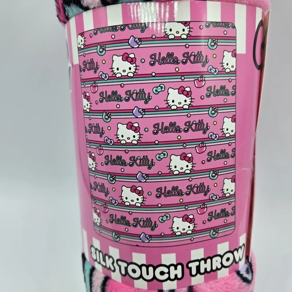 Sanrio Hello Kitty Sweet as Sugar Silk Touch Throw Blanket Pink